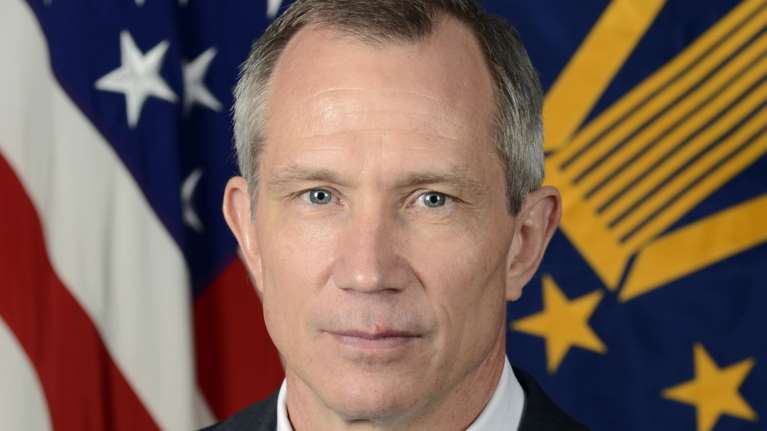 Ο βοηθός υπουργός Άμυνας των ΗΠΑ έρχεται σε Αθήνα και Λευκωσία