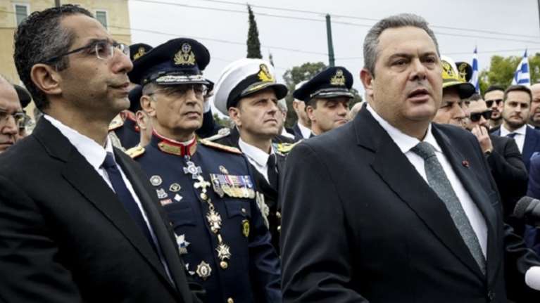 Ευχές Καμμένου με νέα αναφορά στην &quot;ομηρία&quot; των στρατιωτικών