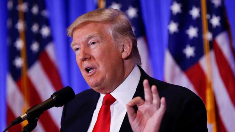 Τραμπ: Εντός 48 ωρών θα αποφασίσουμε πως θα απαντήσουμε για τη Συρία