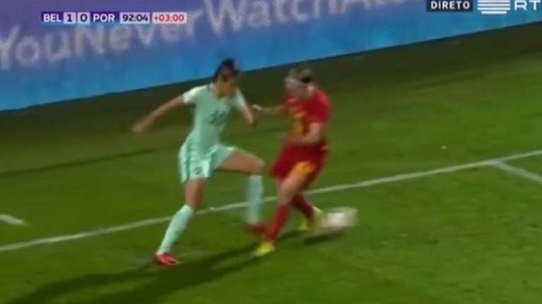 Η απίστευτη ντρίμπλα της Σίλβα που θα ζήλευαν και άνδρες