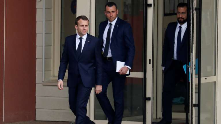 Μακρόν: Τα χημικά όπλα ήταν από τον Άσαντ, έχουμε αποδείξεις