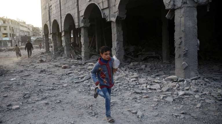 Θετικά σε χημικές ουσίες δείγματα από θύματα της επίθεσης στη Συρία