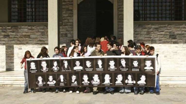 Σαν σήμερα το τροχαίο στα Τέμπη που στοίχισε τη ζωή σε 21 μαθητές