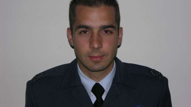 Η Βουλή αποφάσισε να «υιοθετήσει» τα ανήλικα παιδιά του πιλότου