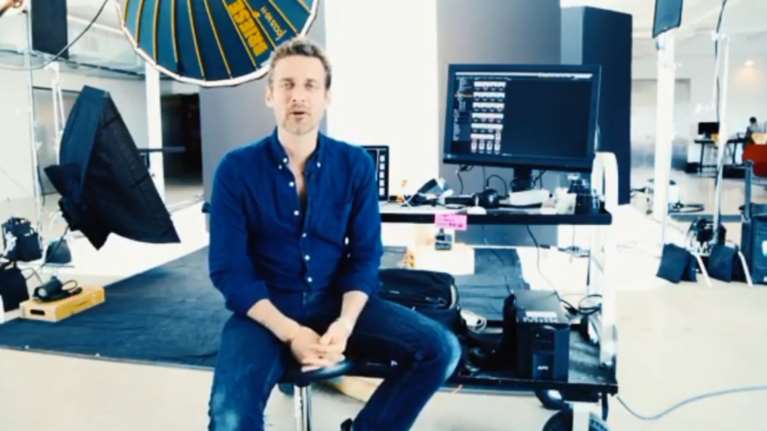 Ποιος είναι ο φωτογράφος που θα απαθανατίσει τον βασιλικό γάμο