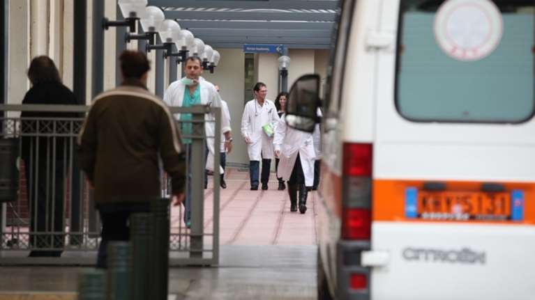 Αυτοκτόνησε 63χρονος στη Λάρισα στο σπίτι του - Δίπλα ήταν γυναίκα και κόρη