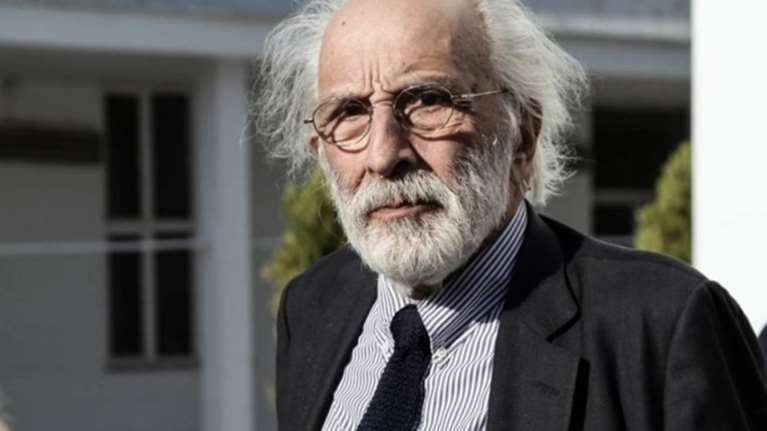 Πανικός στο αεροδρόμιο για τον Λυκουρέζο! Τι ήθελαν οι δημοσιογράφοι