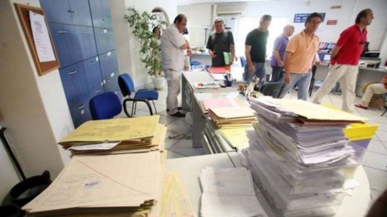 Στο «κόκκινο» τα φέσια προς το Δημόσιο - Εφτασαν τα 101,6 δισ. ευρώ