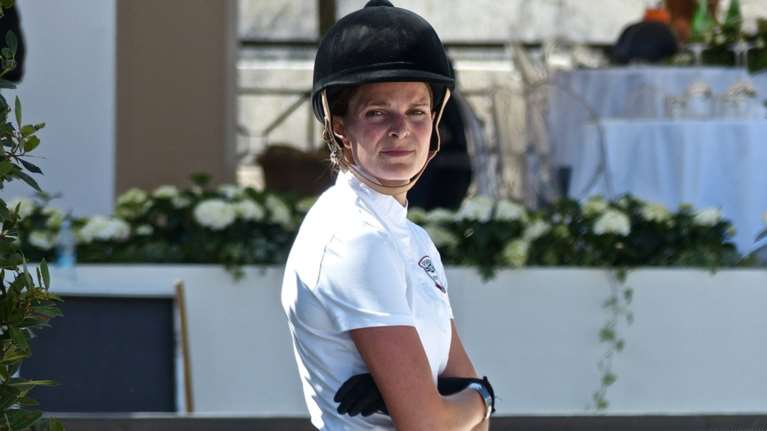 Το καλά κρυμμένο τατουάζ της Αθήνας Ωνάση - Τι συμβολίζει  [Εικόνα]