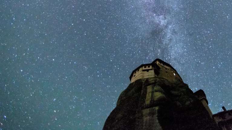 Tα πρώτα «πεφταστέρια» της άνοιξης, απόψε προς χαράματα της Κυριακής