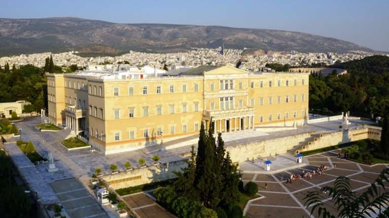 Η Βουλή φωταγωγείται για την Ημέρα Βιβλίου 2018