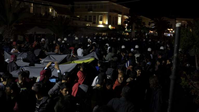 Μυτιλήνη: Συνελήφθησαν και οι 120 ενήλικες μετανάστες και πρόσφυγες