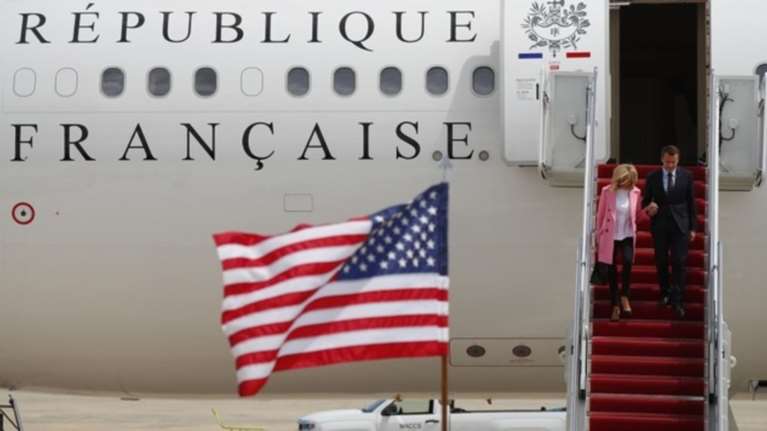 Εφθασαν στις ΗΠΑ ο Εμανουέλ Μακρόν και η Μπριζίτ Τρονιέ - Εικόνες