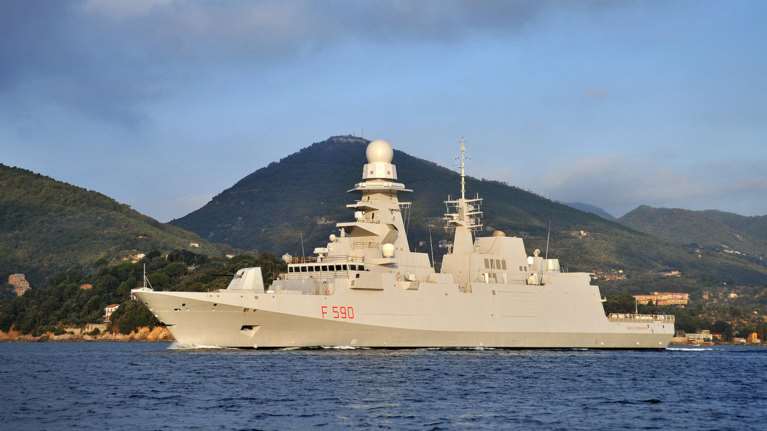 Ελληνογαλλικό μπάχαλο με την ενοικίαση των δύο φρεγατών