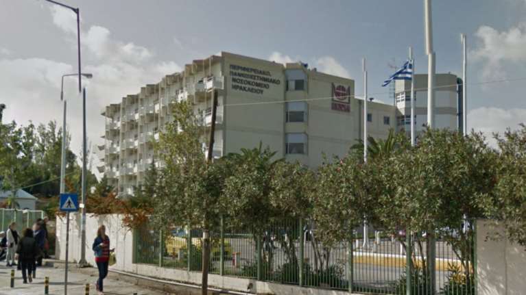 Μαθητής καρφώθηκε σε κάγκελο στο κέντρο του Ηρακλείου