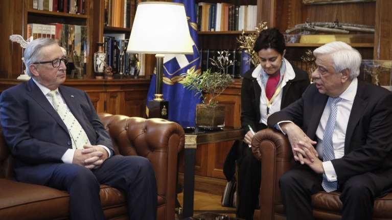 Γιούνκερ σε Παυλόπουλο: Η Ελλάδα είναι η δεύτερη πατρίδα μου