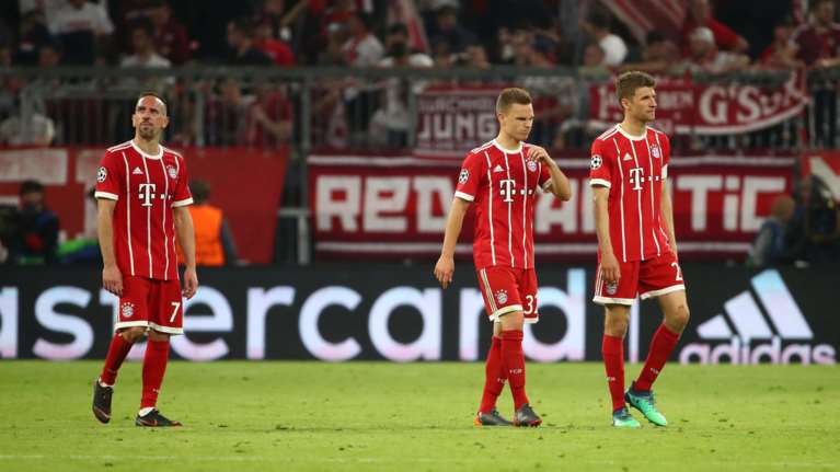 Δεν τα παρατούν οι Γερμανοί της Μπάγερν παρά την ήττα στο Μόναχο