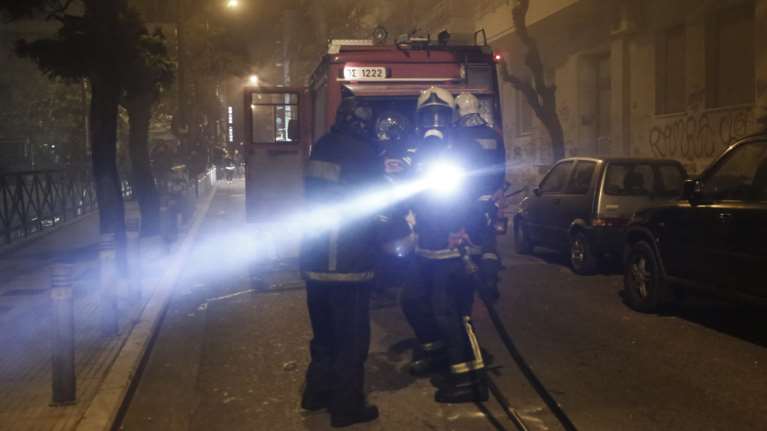 Εμπρηστική επίθεση με μολότοφ σε καφενείο στη Νίκαια