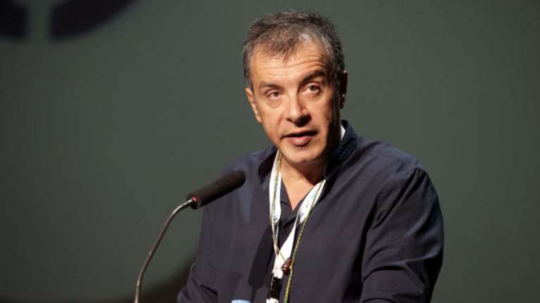 Η ανάρτηση του Θεοδωράκη στο Facebook για την αναδοχή από ομόφυλα ζευγάρια