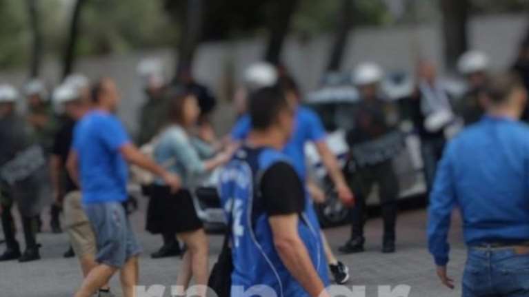 Σοβαρά επεισόδια μεταξύ ΜΑΤ και οπαδών του Εθνικού στα Σπάτα