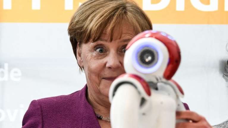 Γερμανικά συνδικάτα: Μη φοβάστε τα ρομπότ!