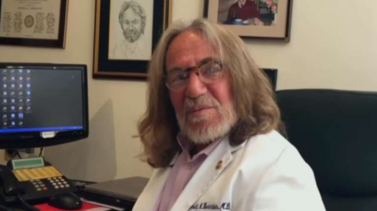 O Tραμπ υπαγόρευσε την γνωμάτευση ότι ήταν ο υγιέστερος πρόεδρος