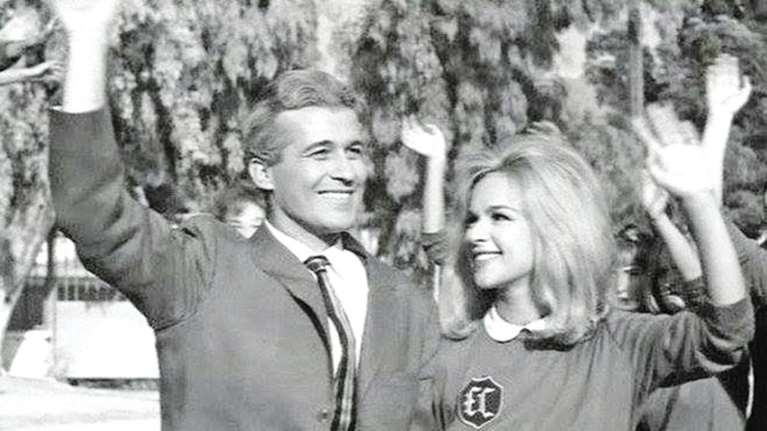 Δημήτρης Παπαμιχαήλ: Η σπάνια φωτογραφία από τις διακοπές του στο Θεολόγο