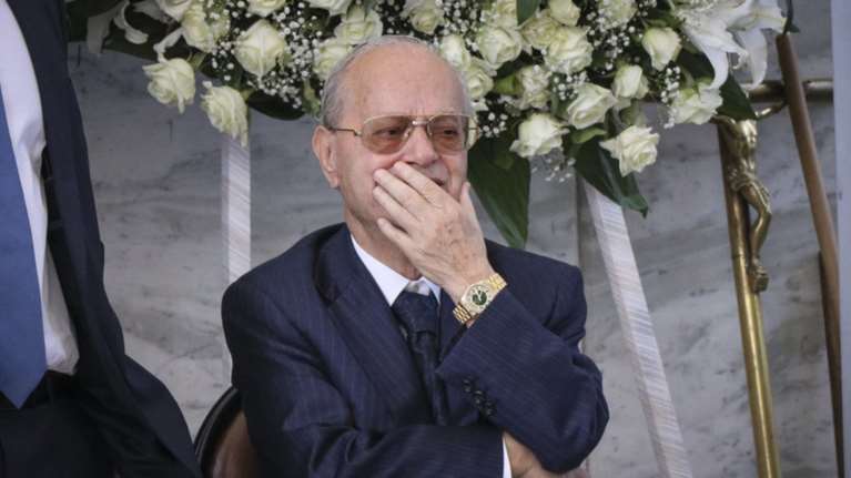 Θρήνος στην κηδεία του Κώστα Γιαννακόπουλου