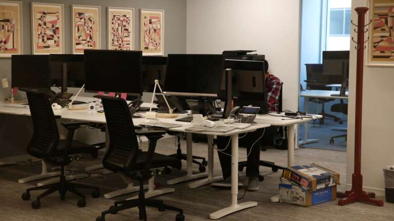 «Λουκέτο» στην Cambridge Analytica μετά το σκάνδαλο στο Facebook