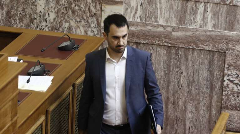 Διαδικτυακή κόντρα Χαρίτση-Μητσοτάκη για το...«γαλλικό πρότυπο»