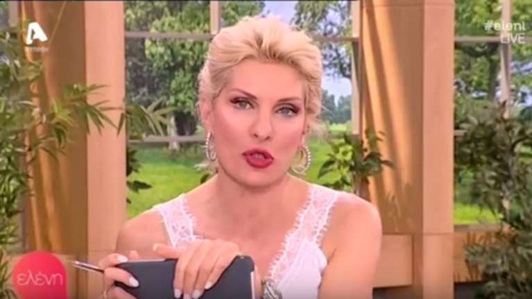 Η Μενεγάκη μάλωσε στον αέρα τον γιο της: Σ'αυτό το σπίτι δεν μπορούμε να...