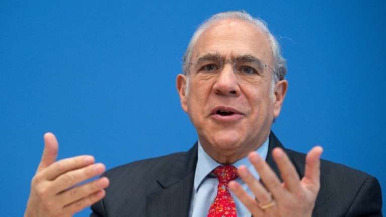 Γκουρία (ΟΟΣΑ): Πρέπει να επανεξεταστούν οι κοινωνικές παροχές