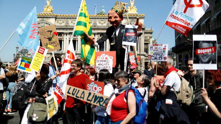 &quot;Πάρτι&quot; στο Παρίσι κατά του Μακρόν και των μεταρρυθμίσεών του (φωτό)