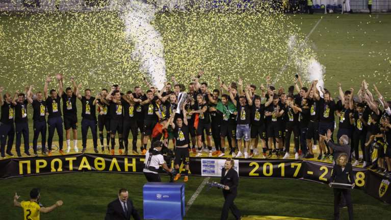 &quot;Κιτρινόμαυρη&quot; η Ριζούπολη - Η στέψη της ΑΕΚ σε εικόνες