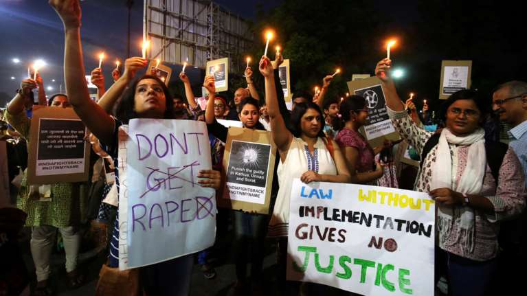 Ινδία: Συνελήφθη ο κύριος δράστης ομαδικού βιασμού και φόνου 16χρονης
