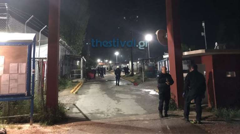 Νύχτα επεισοδίων σε κέντρο φιλοξενίας προσφύγων στη Θεσσαλονίκη