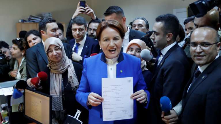 Επίθεση των Γκρίζων Λύκων σε γραφεία της Ακσενέρ με τραυματίες