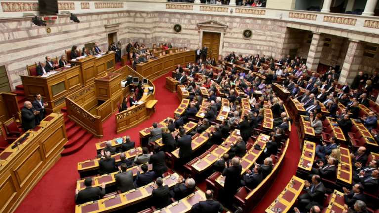 Το νομοσχέδιο για την αναδοχή αφορμή και για άλλες ρυθμίσεις