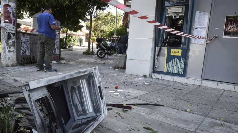 Ανατίναξαν δύο ΑΤΜ σε Υμηττό και Παλλήνη τα ξημερώματα