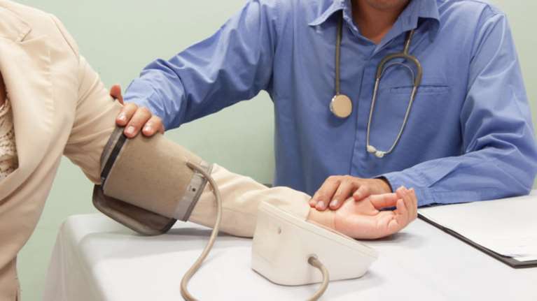 Καμπανάκι καρδιολόγων: 1 στους 3 Έλληνες έχει υπέρταση