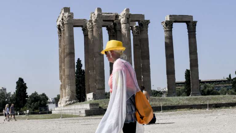 Δύο δισ. ευρώ δαπάνησαν οι τουρίστες 3ης ηλικίας στην Ελλάδα