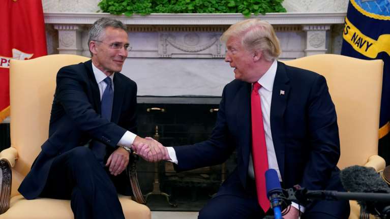 Ο Τραμπ ευχαριστεί την Ελλάδα για τις... αμυντικές της δαπάνες