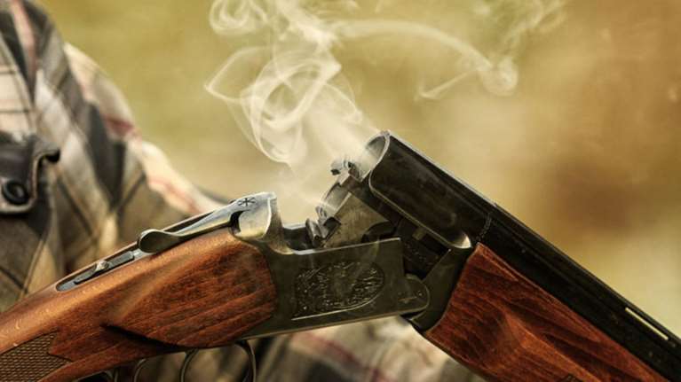 Πυροβολισμοί με τραυματία μετά από καβγά στην Κρήτη