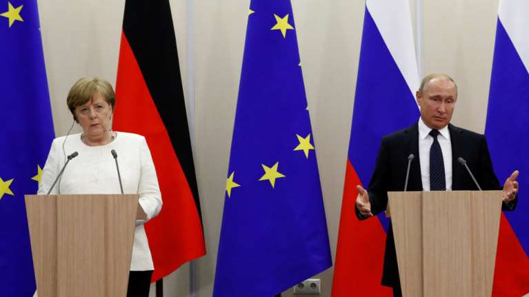 Κοινό ενεργειακό μέτωπο Πούτιν-Μέρκελ απέναντι στον Τραμπ