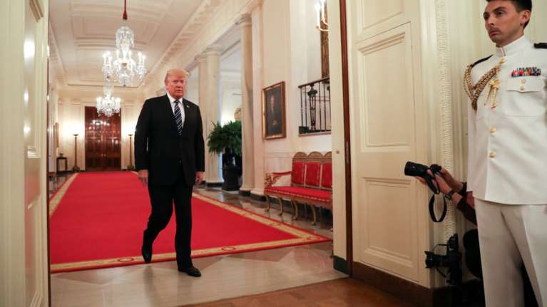 Νέες βολές από τον Ντόναλντ Τραμπ εναντίον του FBI