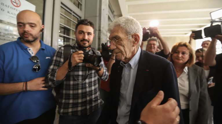 Μετά την επίθεση Μπουτάρη έκλεψε κρεοπωλείο-Κράτηση έως τη δίκη για τους 3