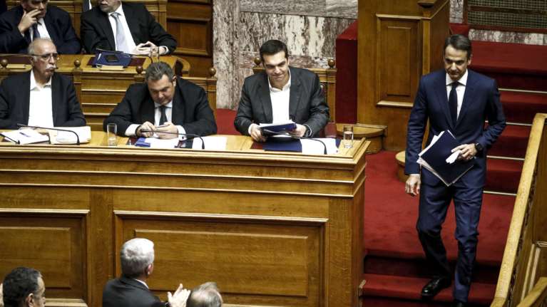 Σκληρό ροκ για τη βία, τον Ρουβίκωνα και το «ολιστικό» σχέδιο ανάπτυξης