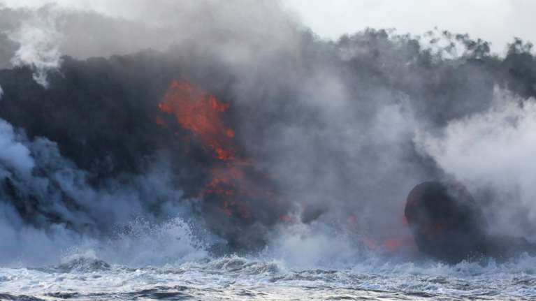Σκηνές αποκάλυψης στη Χαβάη από το ηφαίστειο Κιλαουέα  [Εικόνες-Βίντεο]