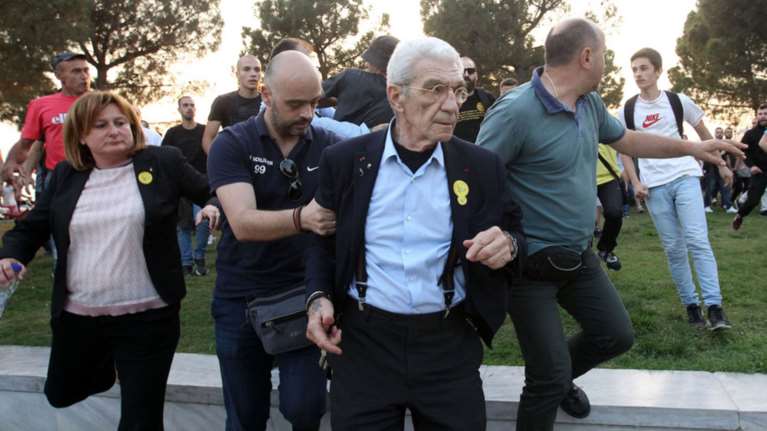 Χρυσαυγίτης ο ένας συλληφθείς για την επίθεση στον Μπουτάρη;