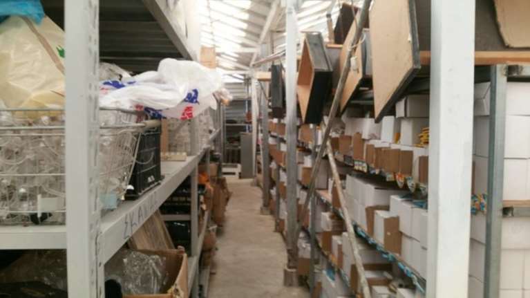 Ελεγχοι ΑΑΔΕ: Ναρκωτικά, ποτά,χρήμα, όπλα &amp; όλων των ειδών τα «καλούδια»